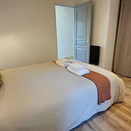 Petit Maison Du Vallon 別荘