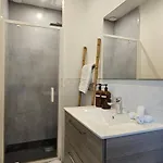 Petit Maison Du Vallon Nyaraló