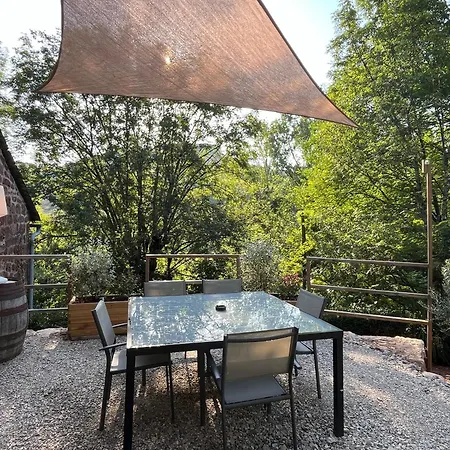 Petit Maison Du Vallon *