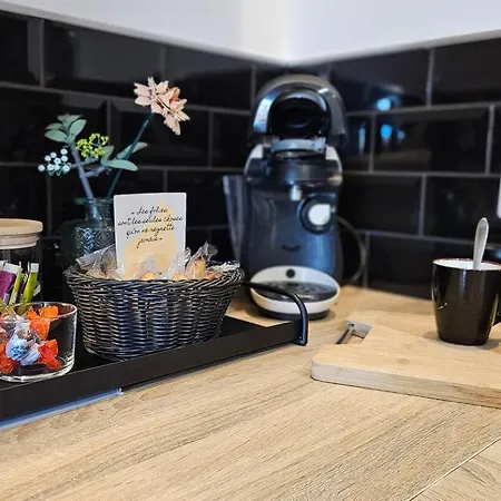 Petit Maison Du Vallon * Marcillac-Vallon