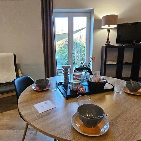 Petit Maison Du Vallon Hébergement de vacances *